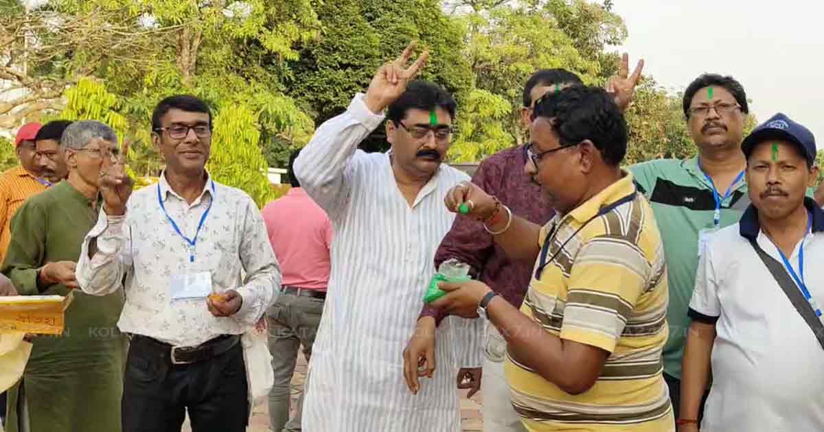 Left Front Wins Haldia Dock Election