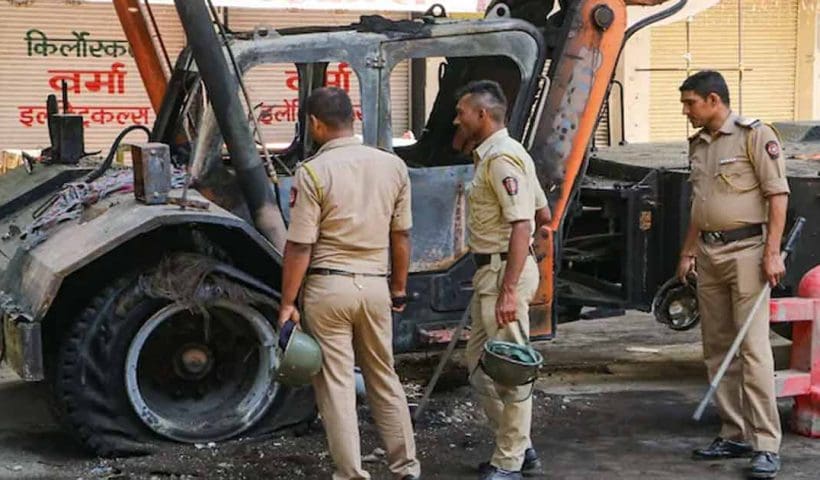 https://kolkata24.in/wp-content/uploads/2025/03/Riots.jpg