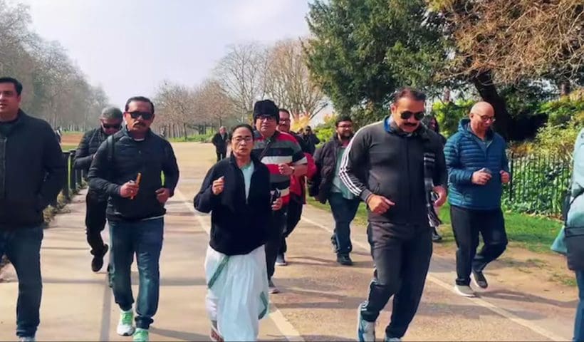 Mamata Banerjee Silences Protestors with Powerful Speech at Oxford