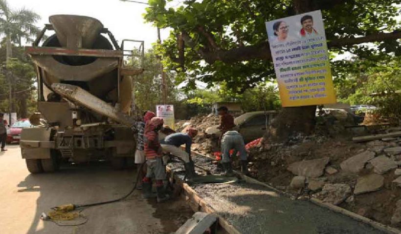 https://kolkata24.in/wp-content/uploads/2025/03/road.jpg