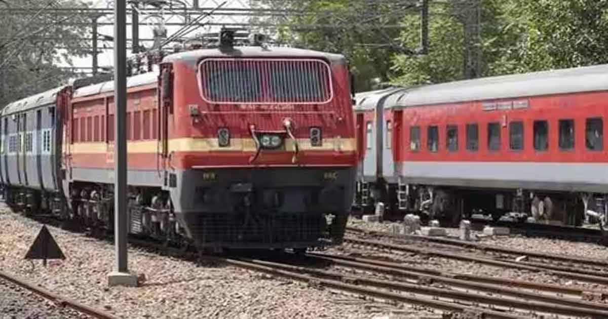 https://kolkata24.in/wp-content/uploads/2025/03/train.jpg
