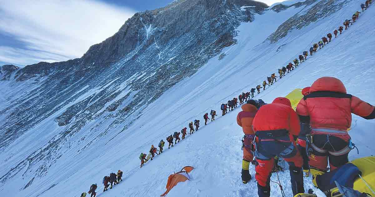 Everest Climb to Experienced Mountaineers