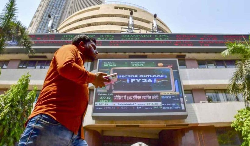 Sensex, Nifty Slip as IT Stocks Fall; Wipro Earnings in Focus