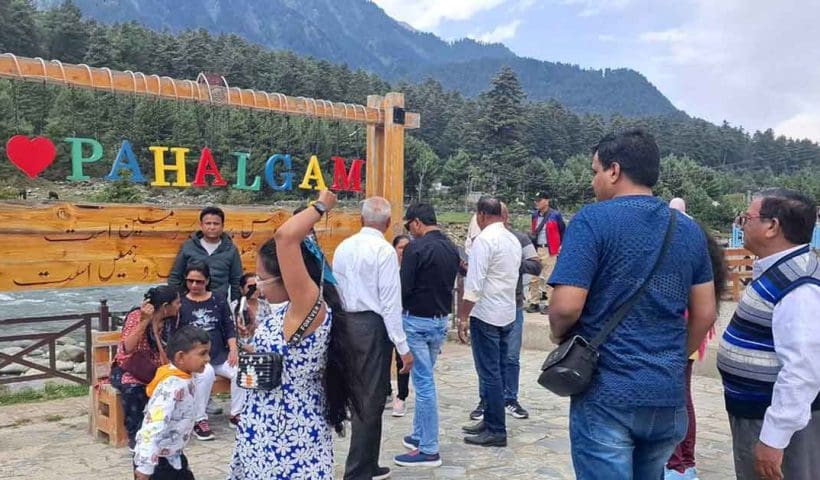 Tourists Return to Pahalgam