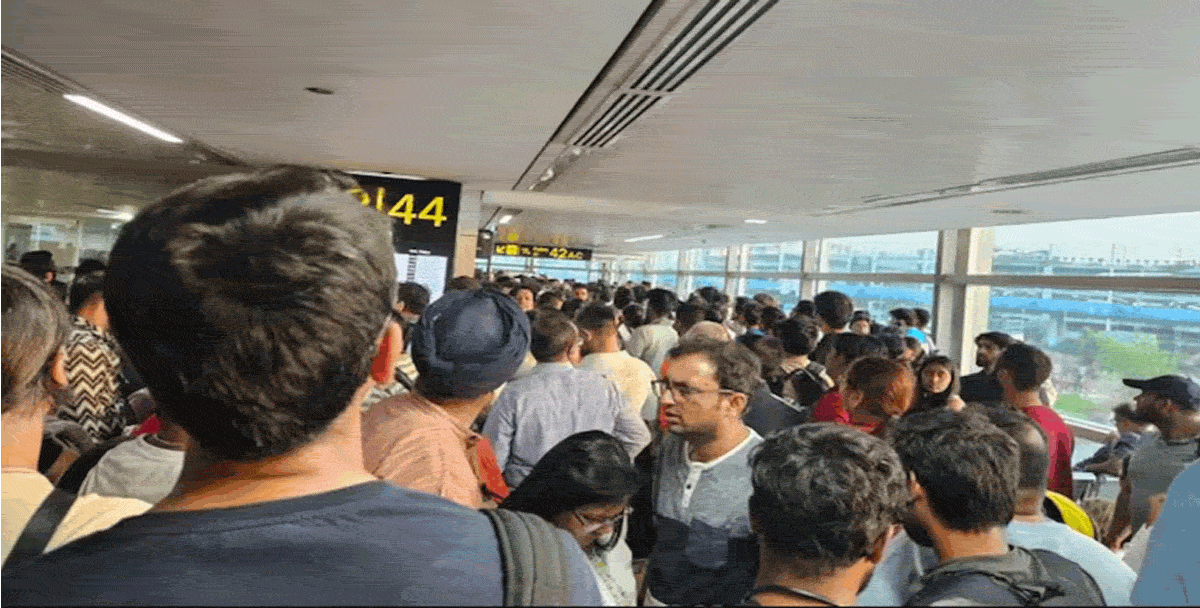 dust storm delays flight