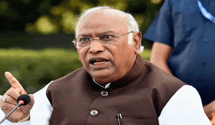 kharge protest against BJP