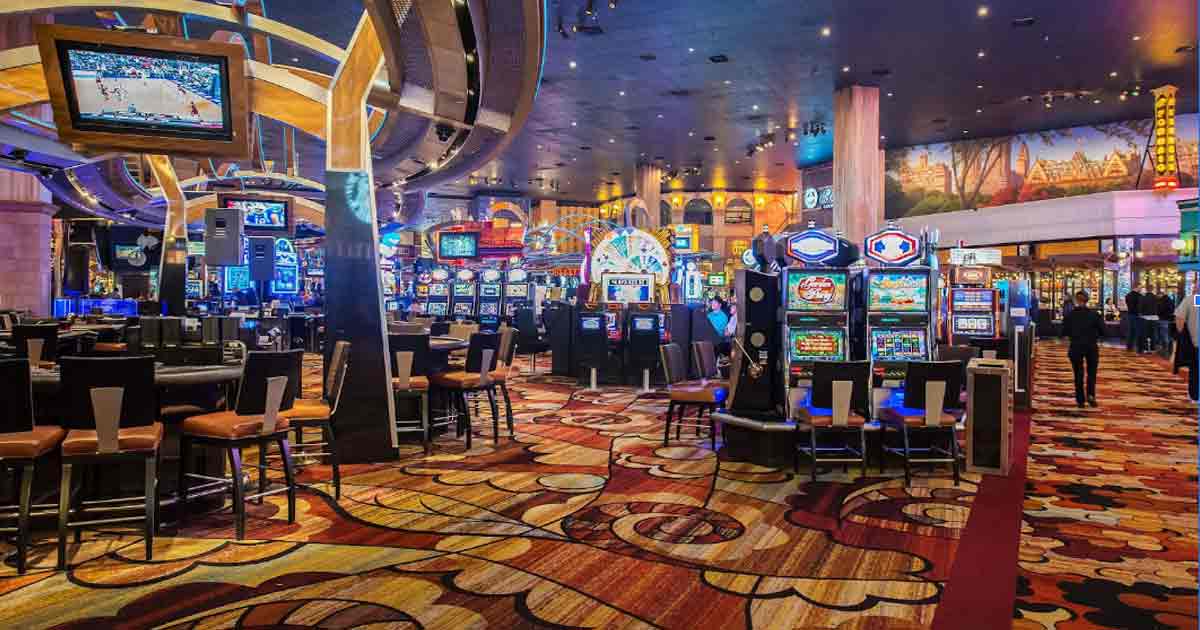 Why Casinos Use Red Carpets and No Clocks: The Psychology of the Casino Floor