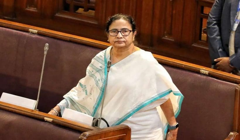 Mamata Banerjee Accused of Silencing BJP Voice in Bengali; Calls BJP ‘King of Thieves’ in Fiery Assembly Clash"