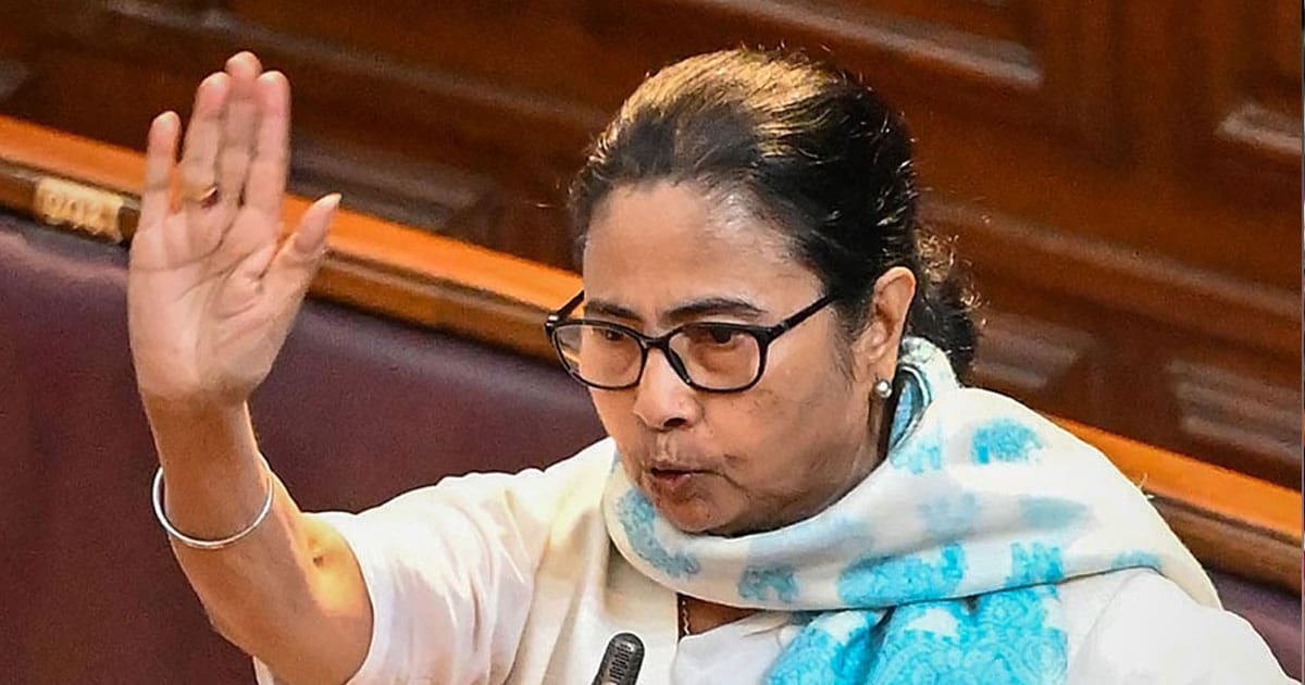 BJP MLAs interrupt Mamata's speech by raising slogans in the Assembly