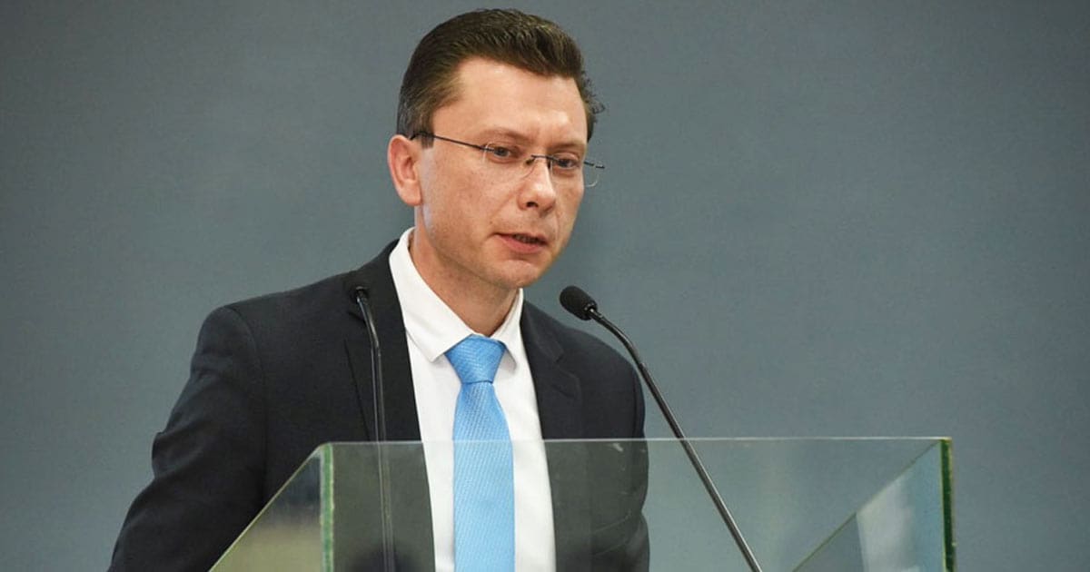 Russia backs India