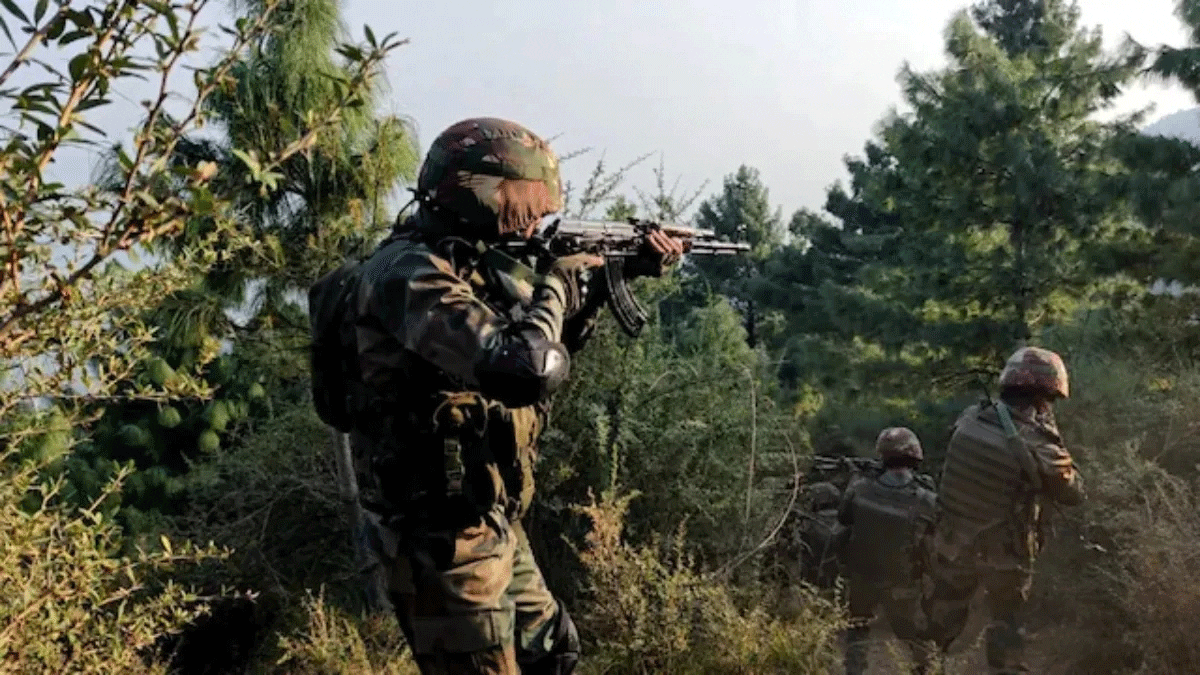 Pakistan Fires Across LoC, India Returns Fire, Officials Say