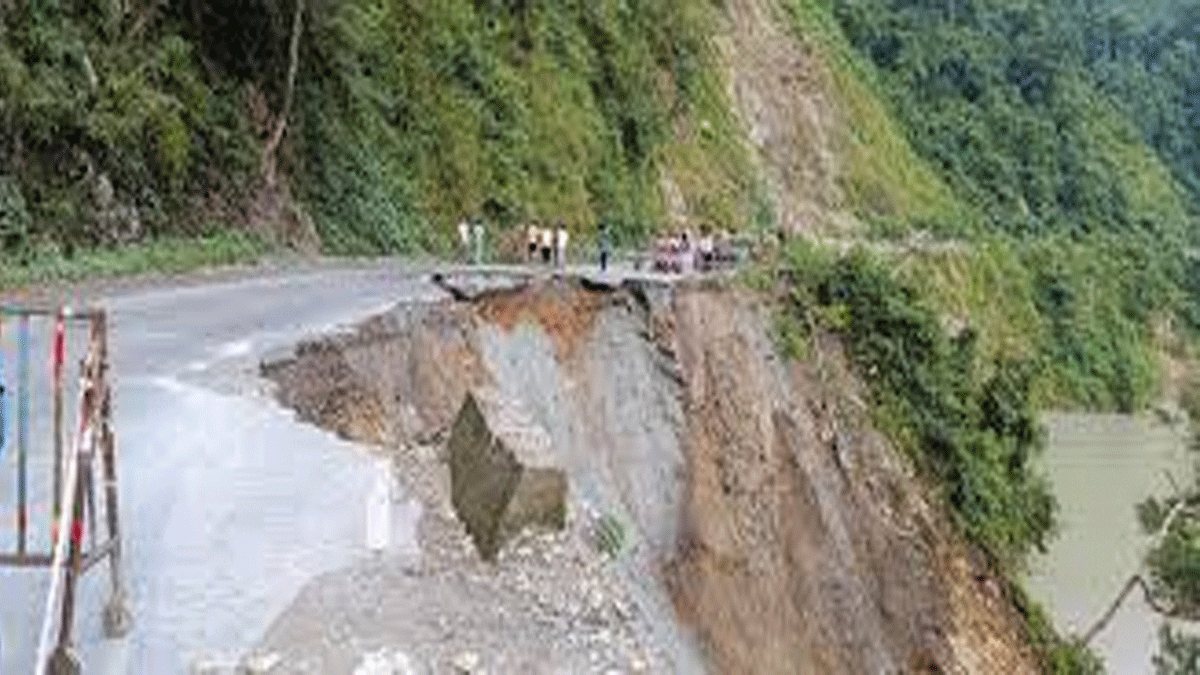 Siliguri to Dooars Road Closure: Which Route Should Tourists Take to Bypass the Jam