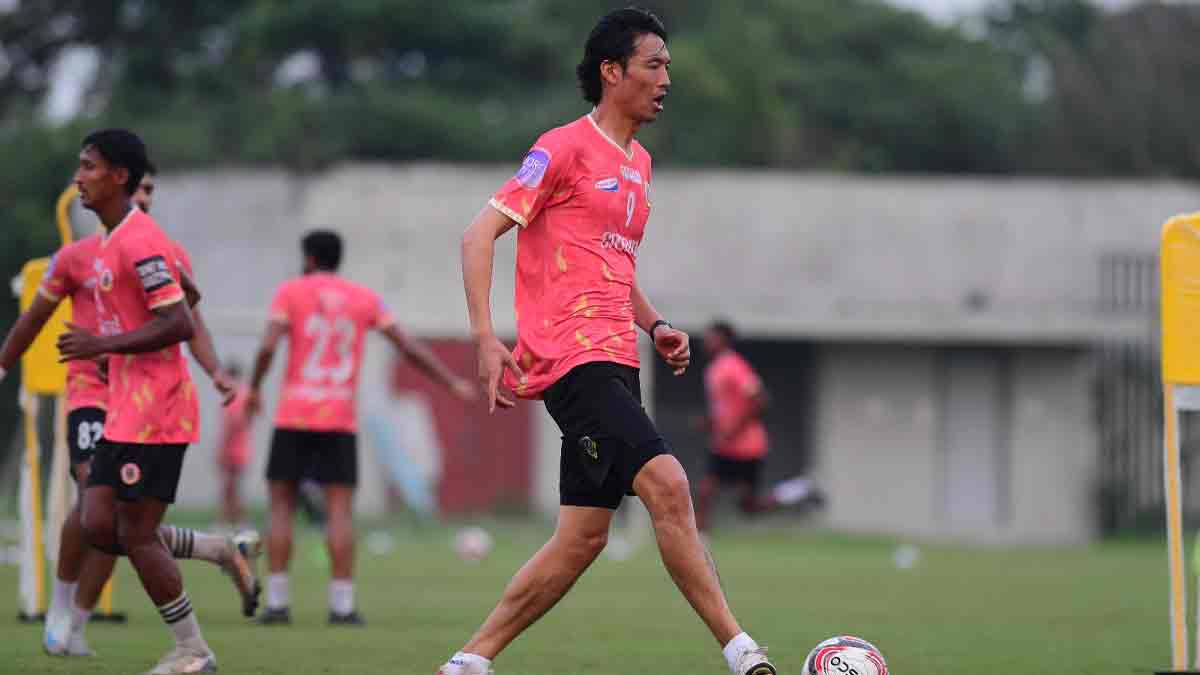 east-bengal-pre-season-hiroshi-ibusuki-no-9-jersey-ifa-shield-2025-training