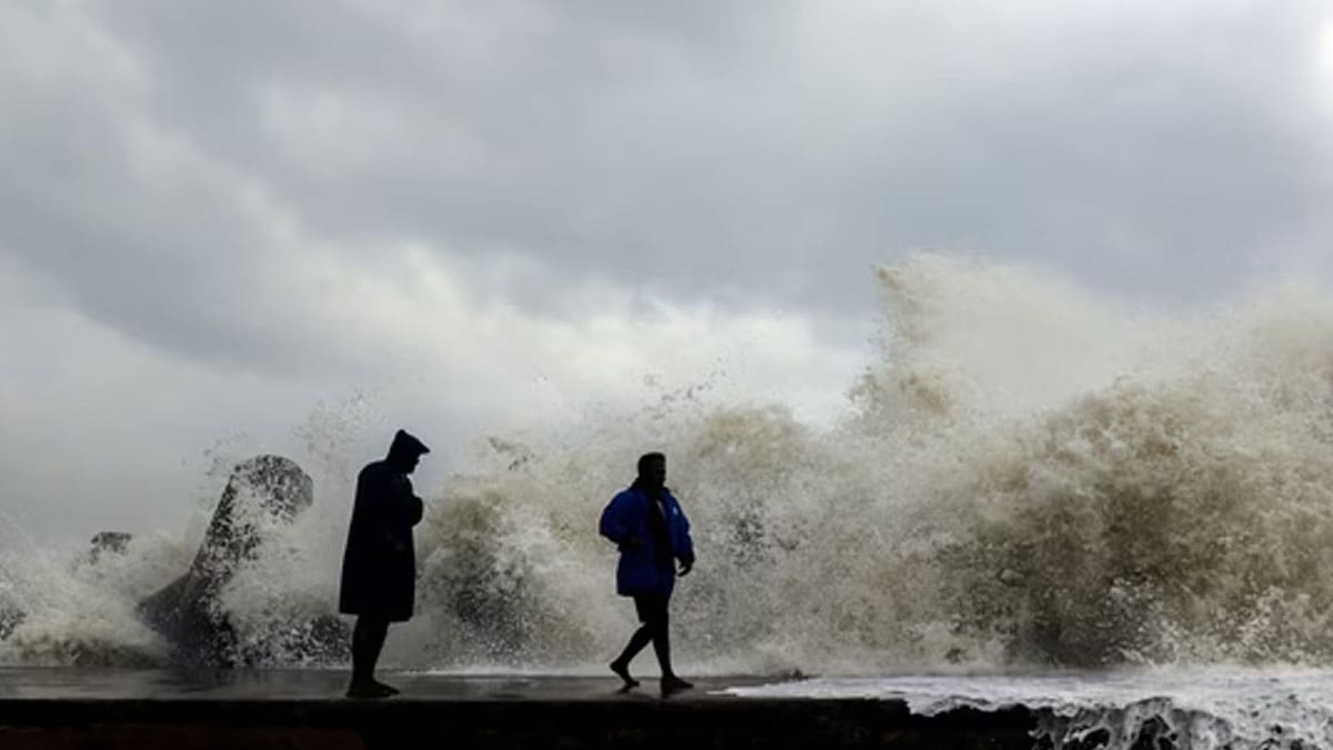 Sri Lanka Struck by Cyclone Ditwah: 46 Dead, Rescue Teams Rush to Aid