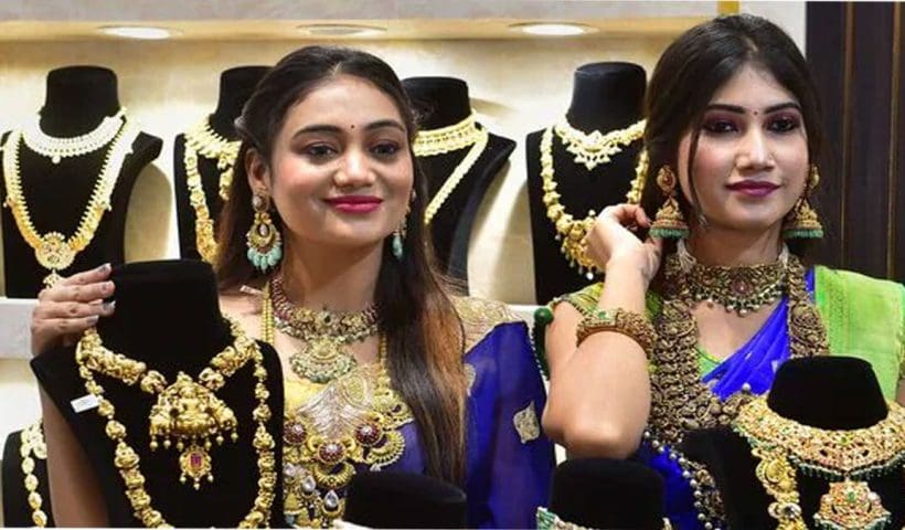 On January 2, 2026, Kolkata Sees Steady Gold Prices and Lower Silver Rates
