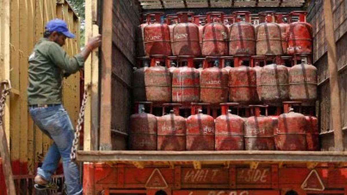New Commercial LPG Prices Effective from October 1: Check Rates in Kolkata, Delhi, Mumbai, Chennai