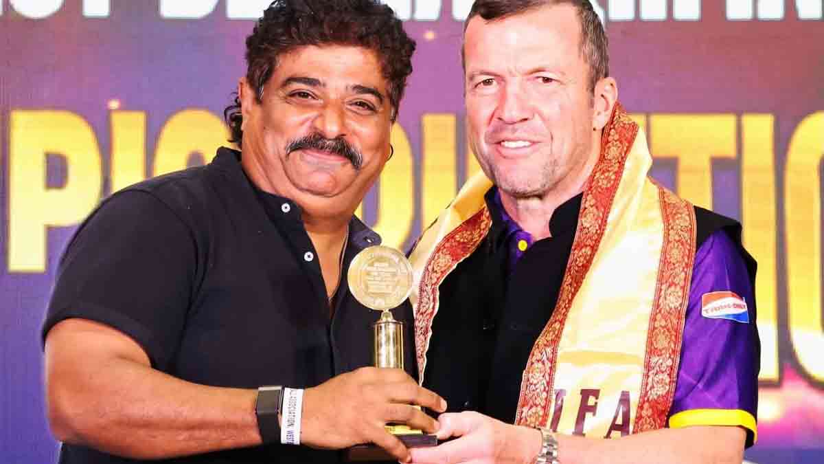 bino-george-coach-of-the-year-award-lothar-matthaus-ifa