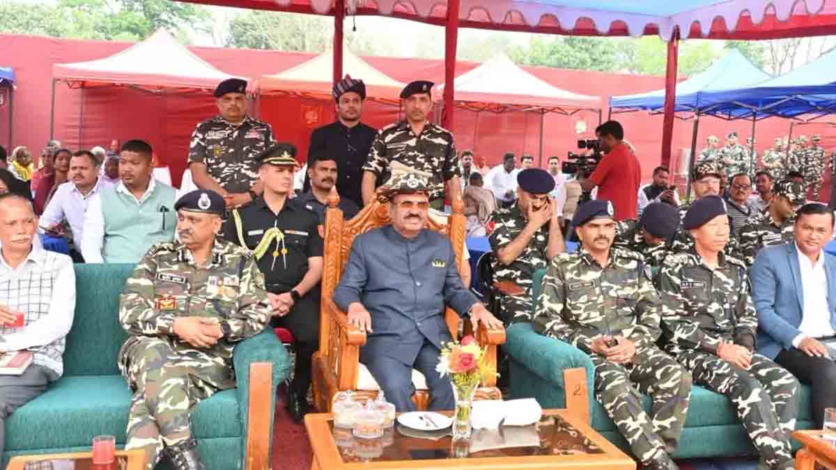 As Polls Approach, ‘Religious War’ Rhetoric Grows; Governor Appears at Gita Function