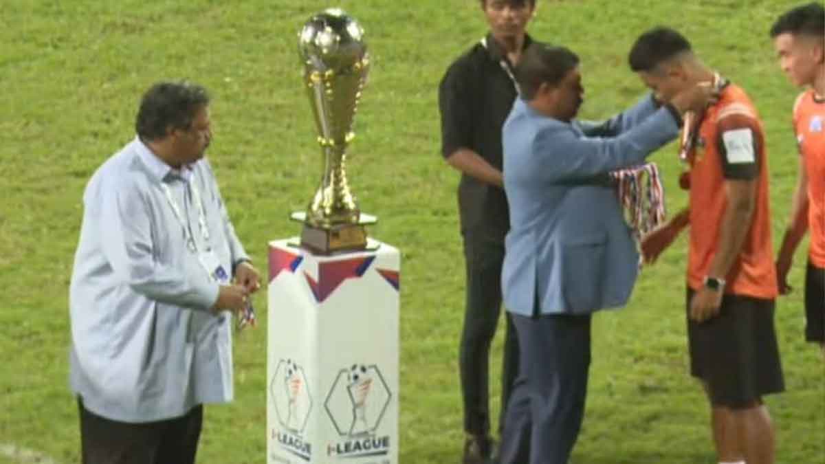 edmund-lalrindika-celebrates-Inter Kashi-FC-i-league-win