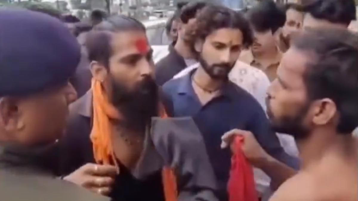 indore-eve-teasing-mohd-iqbal-belt-treatment