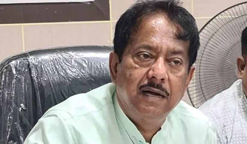 Jyotipriya Cornered in Habra Amid Saffron Wave, Protesters Raise “Chal Chor” Slogans