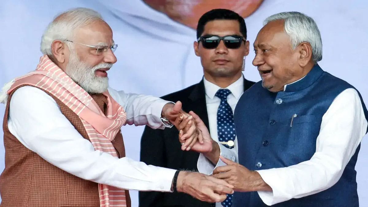 Nitish Kumar Modi Foot Touch Controversy