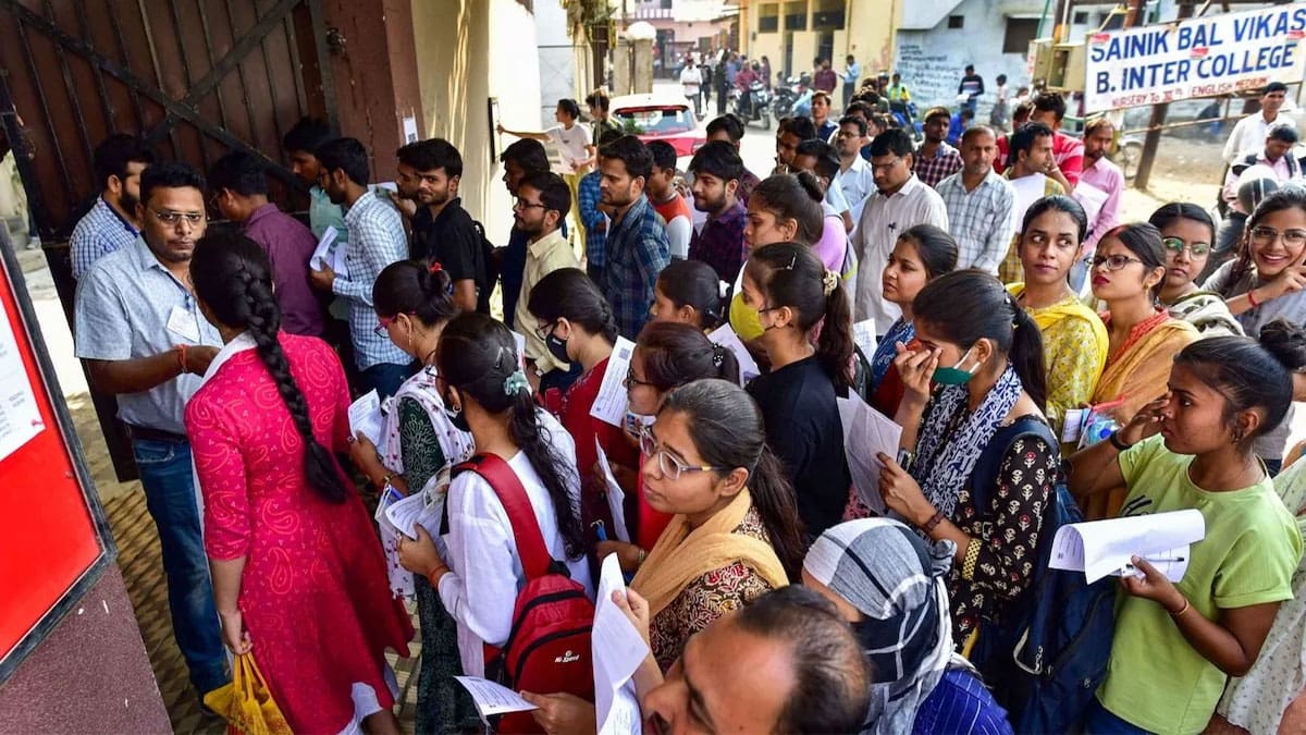 SSC Exam Confusion: 50-Mark Syllabus Uploaded by Mistake for 40-Mark Test