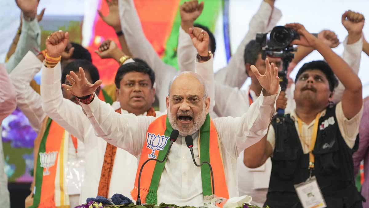 amit-shah-home-ministry-refuses-illegal-immigrant-data