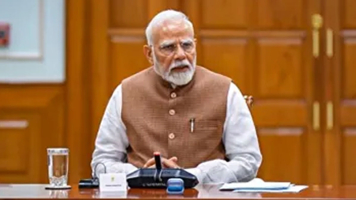 Modi, Derek O’Brien Lock Horns on Social Media Over Christmas Greeting