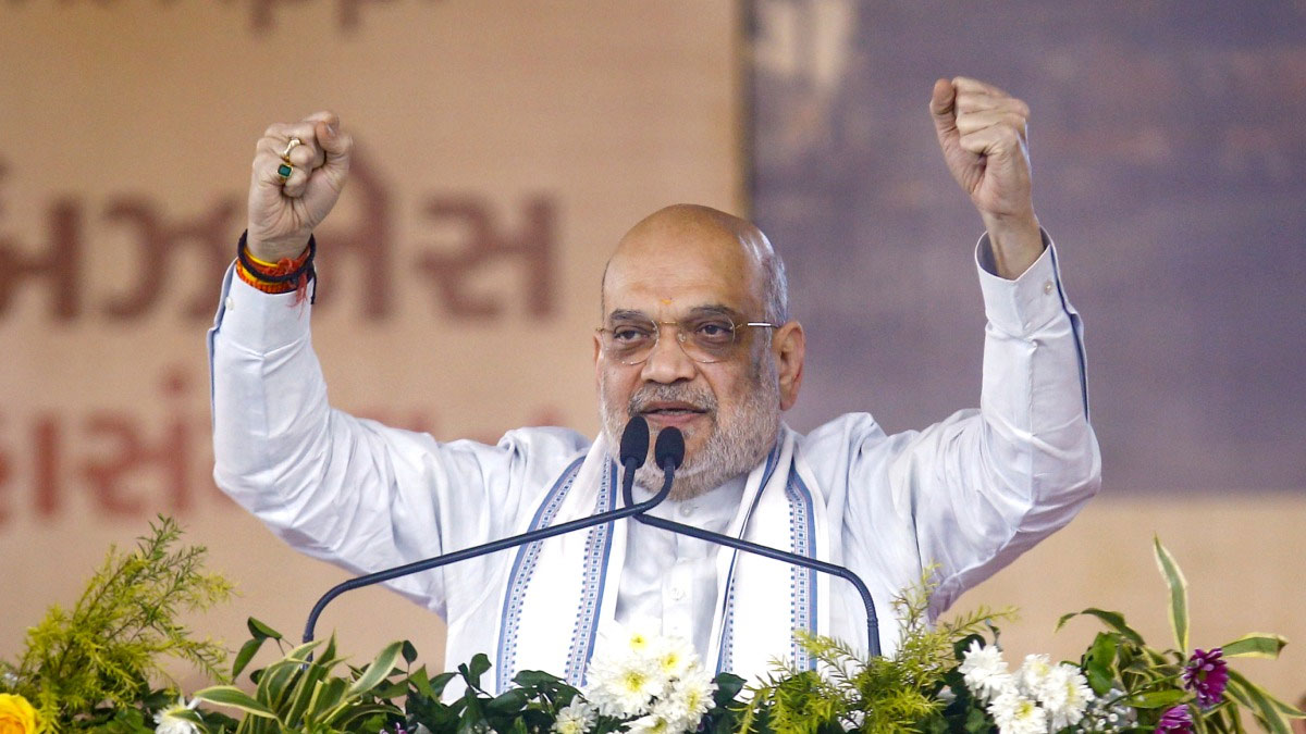 Amit Shah names 14 TMC leaders