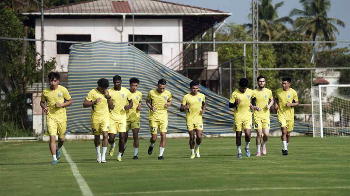 kerala-blasters-start-isl-preseason-rolin-borges-joins-training