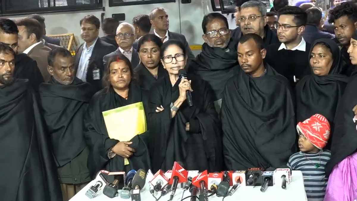 mamata-banerjee-sir-protest-election-commission-delhi