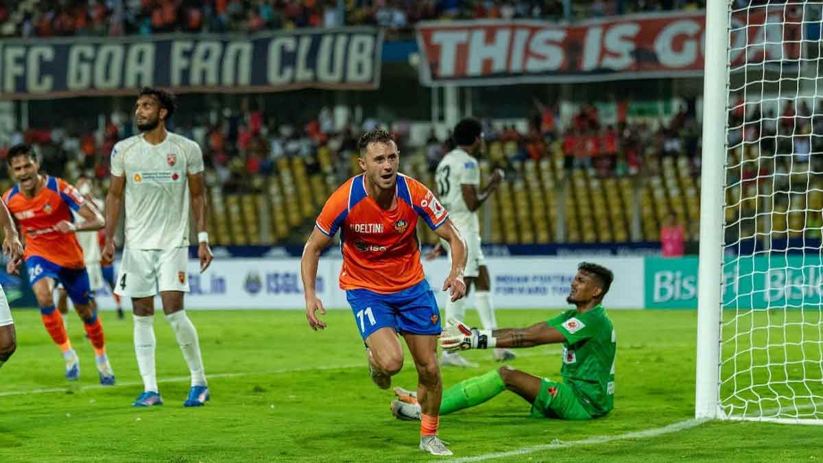 fc-goa-beat-sporting-club-delhi-top-of-isl-dejan-drazic-goal
