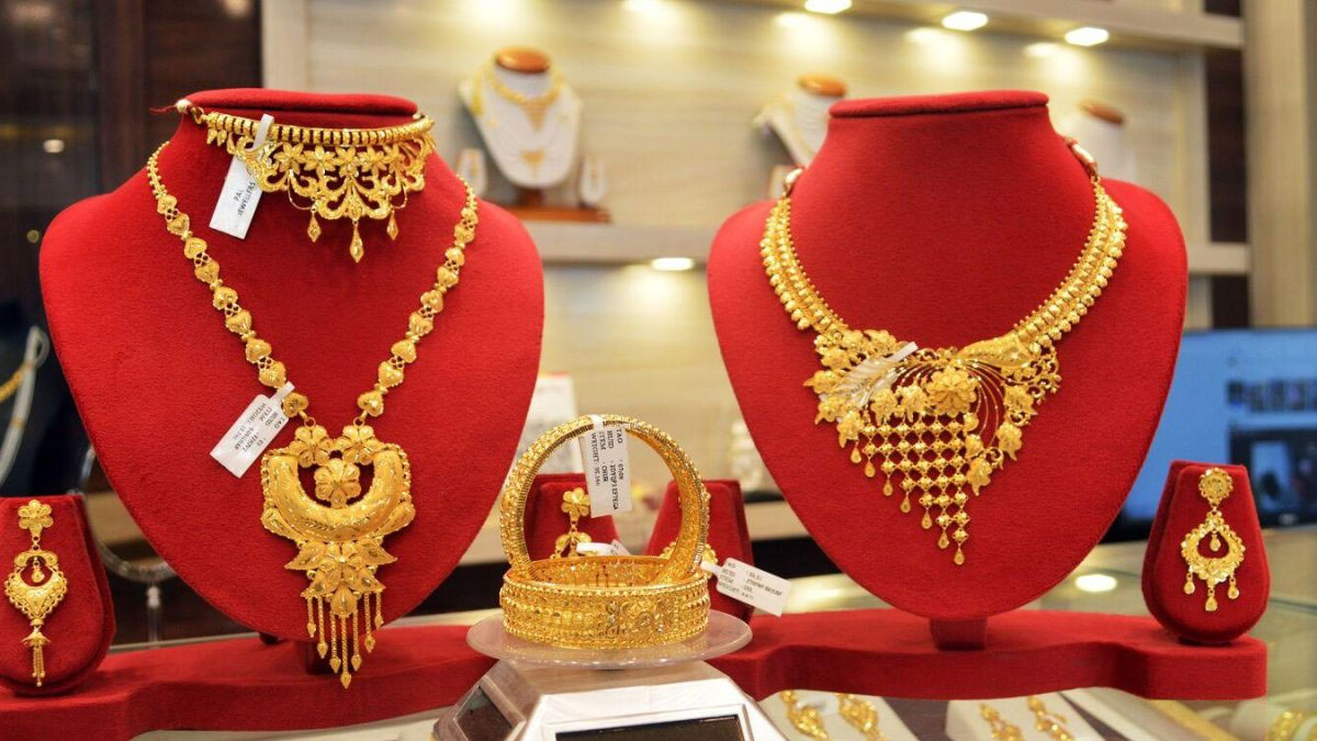 Gold Jumps Once More This Thursday, Shoppers Left Worried