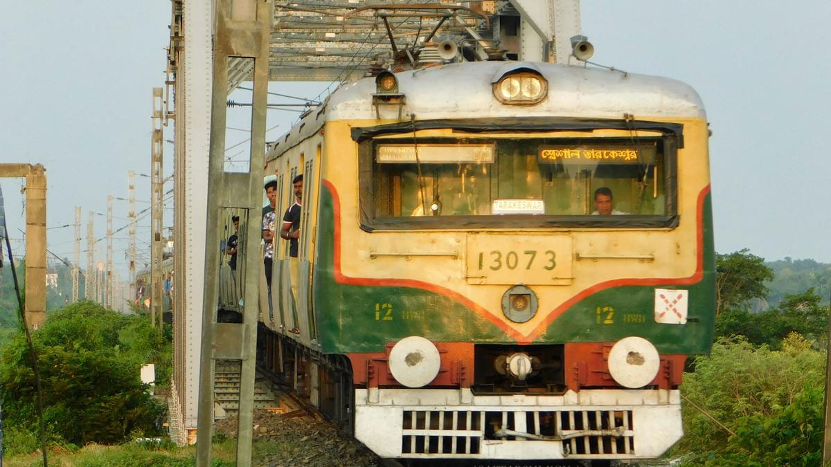 Howrah Sealdah local train cancelled
