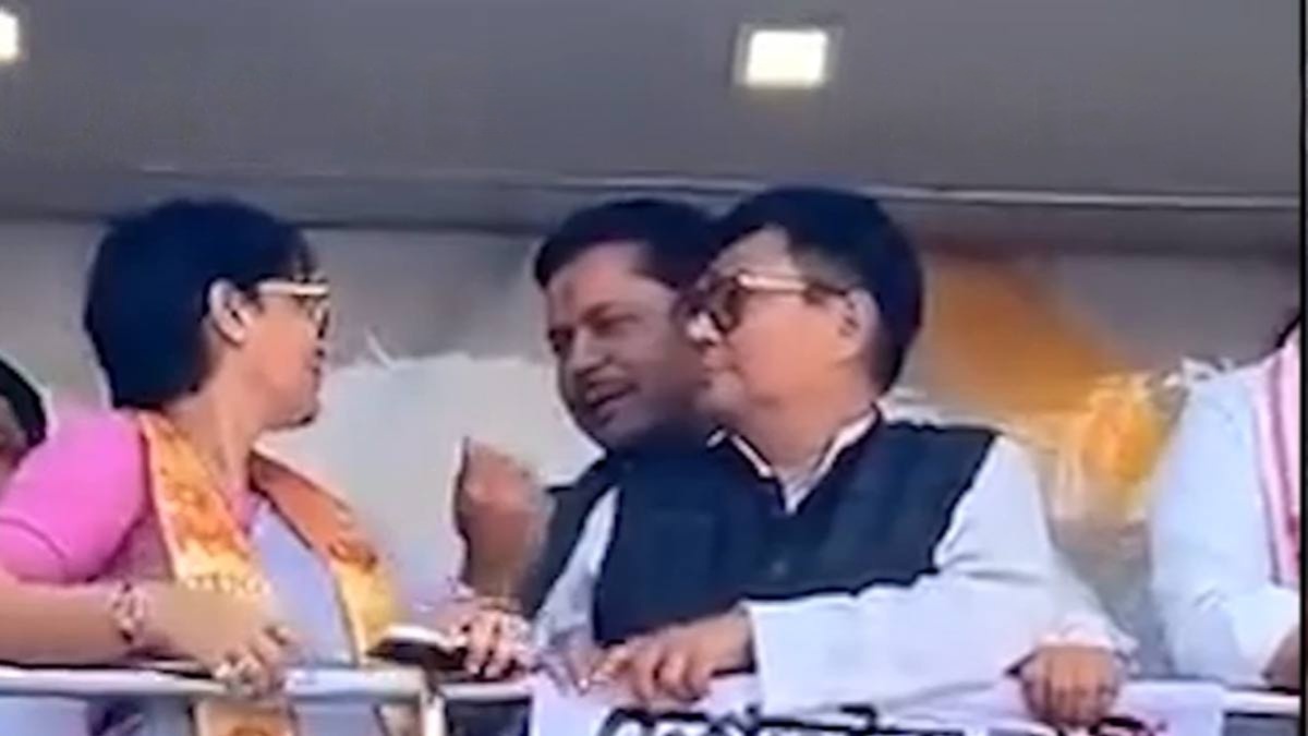 himanta-biswa-sarma-congress-gesture-row-assam