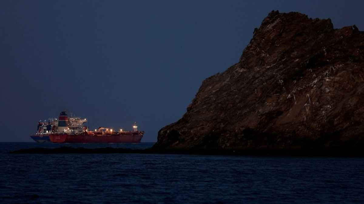 Iran allows Indias ships Hormuz Strait