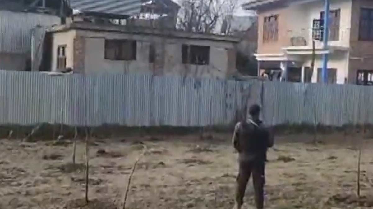 red-fort-blast-case-nia-raid-jammu-kashmir-handwara