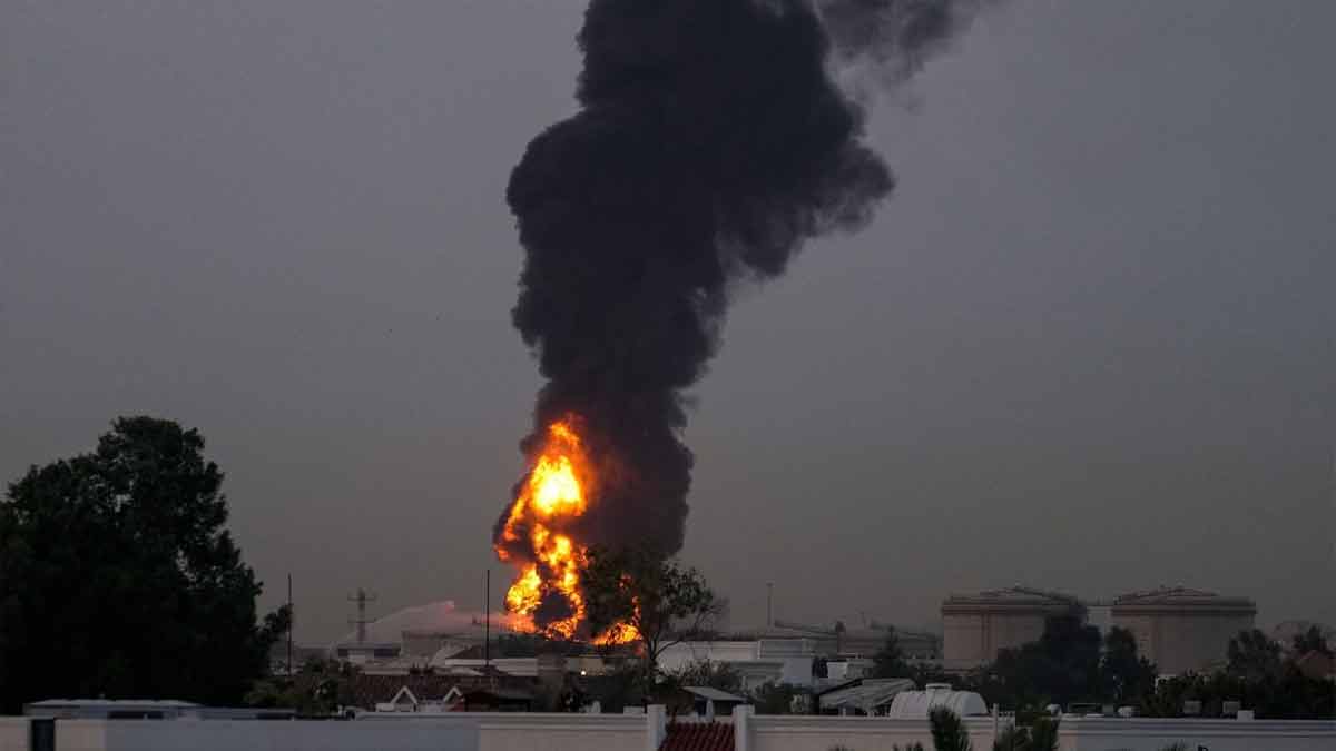 iran-missile-attack-abu-dhabi-civilian-area-middle-east-war-day-17