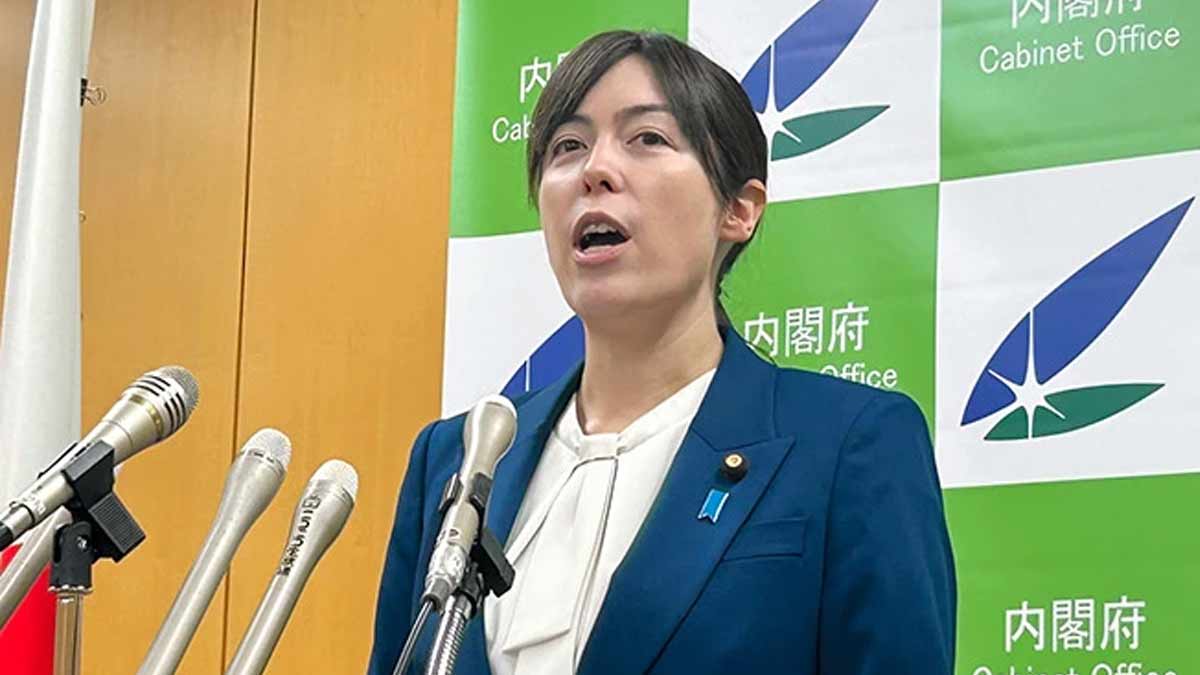 kimi-onoda-apology-late-cabinet-meeting-japan