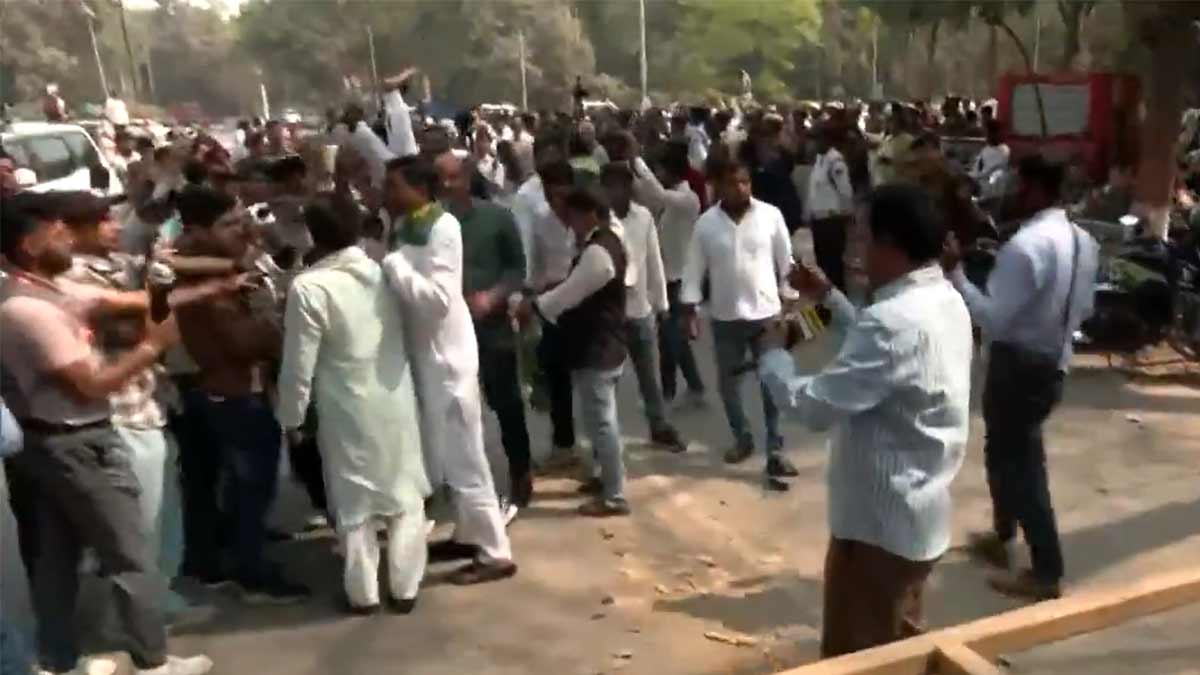 nitish-kumar-delhi-move-jdu-workers-protest-patna