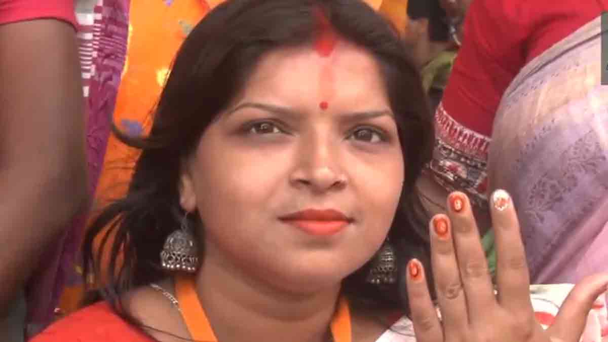 bjp-workers-nail-art-lotus-modi-dakshin-dinajpur-west-bengal-election