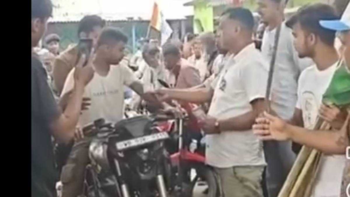 chopra-tmc-leader-mannan-ali-money-distribution-controversy