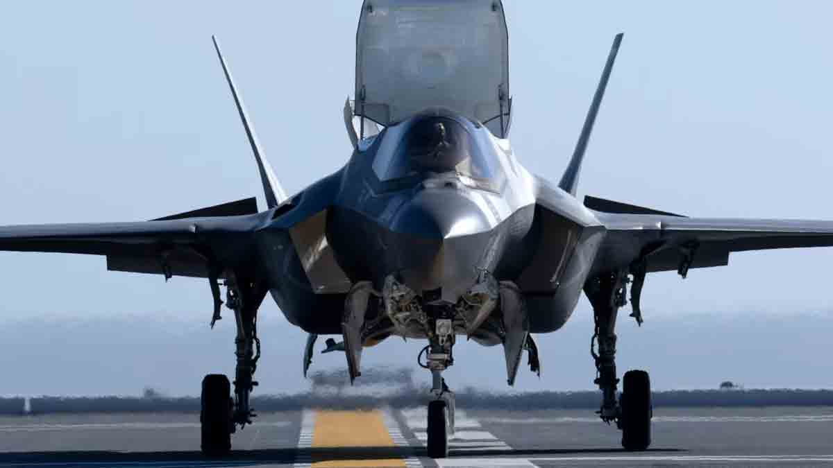 fighter jet