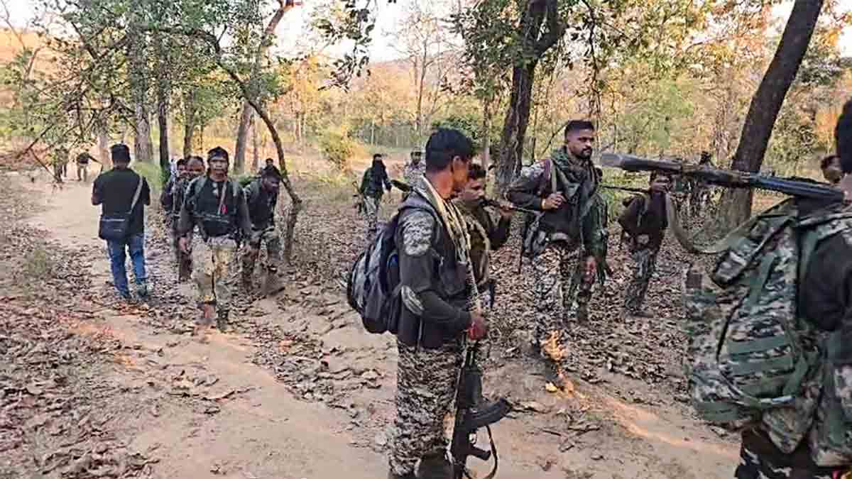 crpf-jawan-injured-saranda-maoist-ied-blast