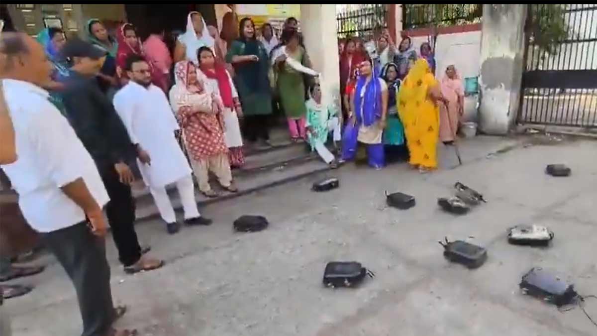 uttar-pradesh-smart-meter-protest-women-double-engine-government-anger