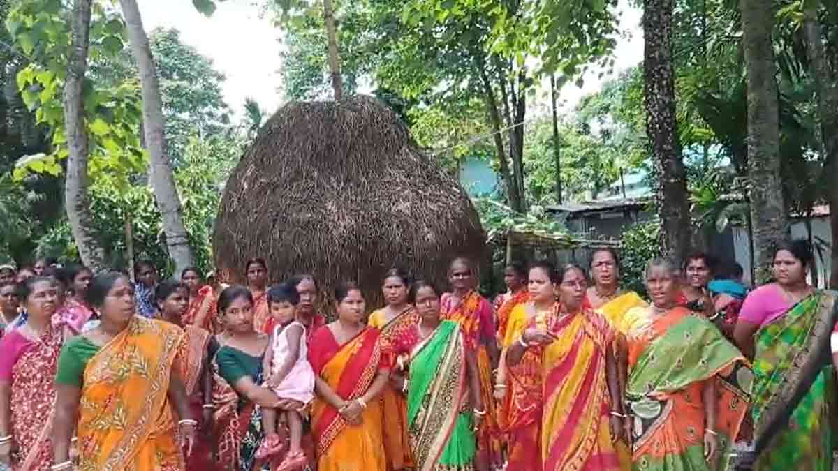 cooch-behar-moamari-cut-money-protest-panchayat-head