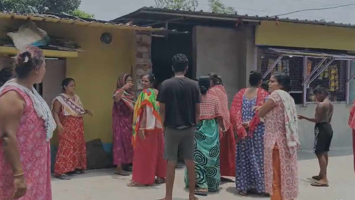 kalyani-illegal-liquor-den-women-protest