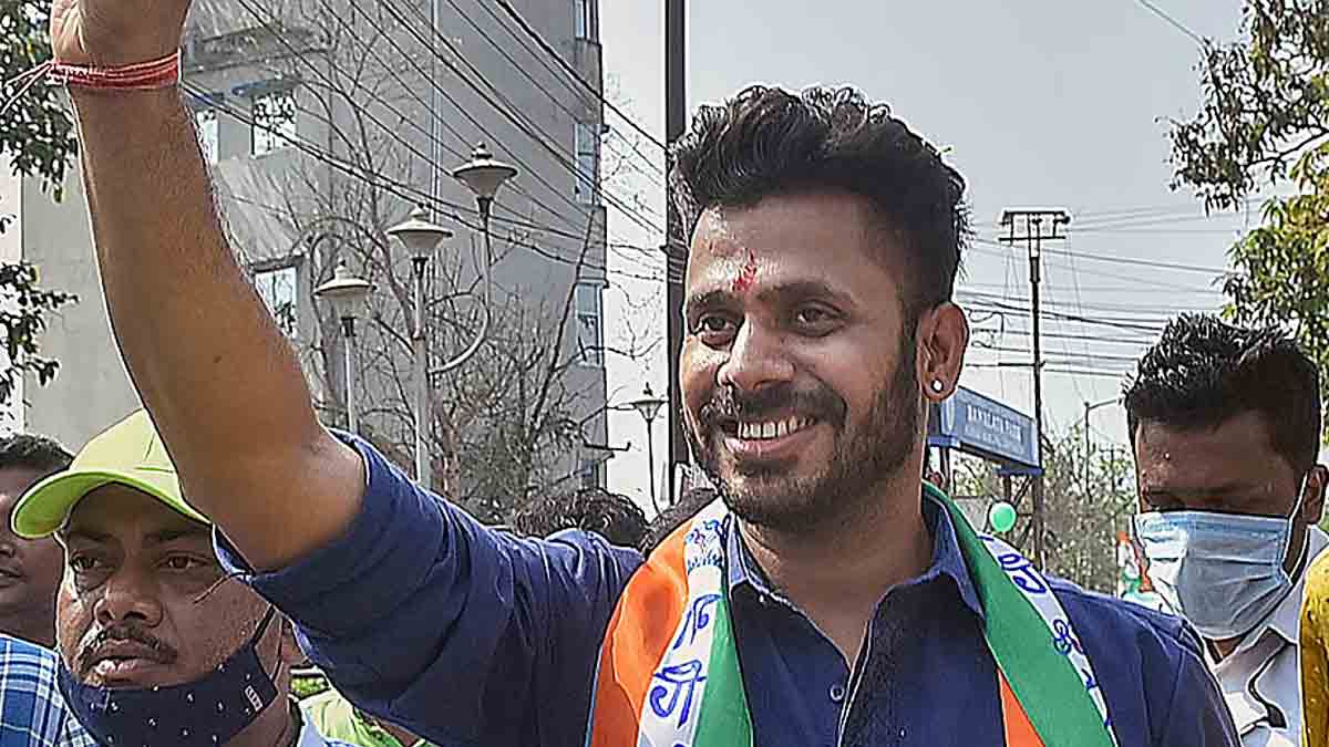 manoj-tiwari-tmc-ticket-sale-allegation-west-bengal