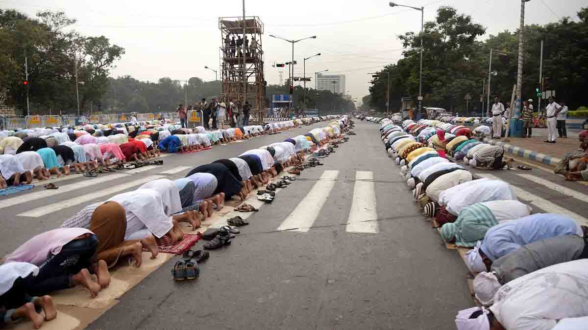siddiqullah-chowdhury-road-namaz-remark